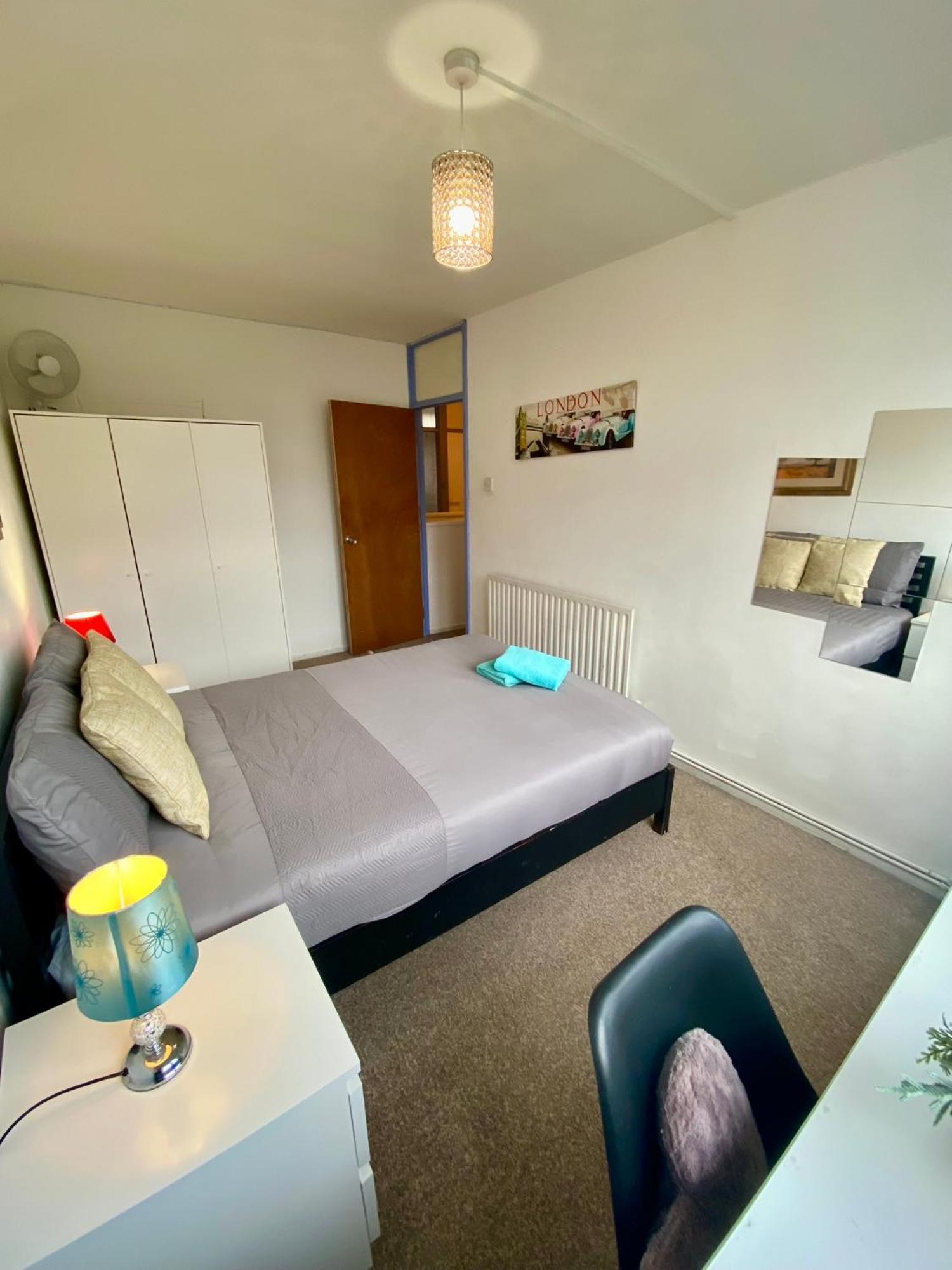 Cosy 3 Bed Apt, Old Truman Brewery! Brick Lane, London, E1 Exterior photo